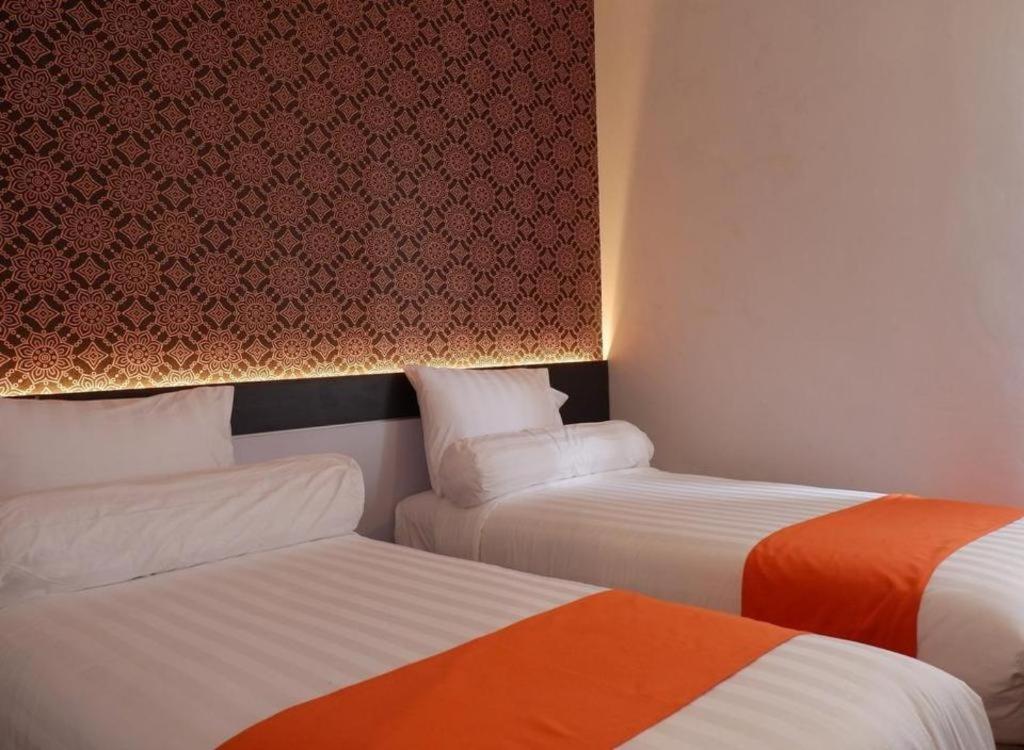 Hotel Front One Boutique Tugu Muda Semarang